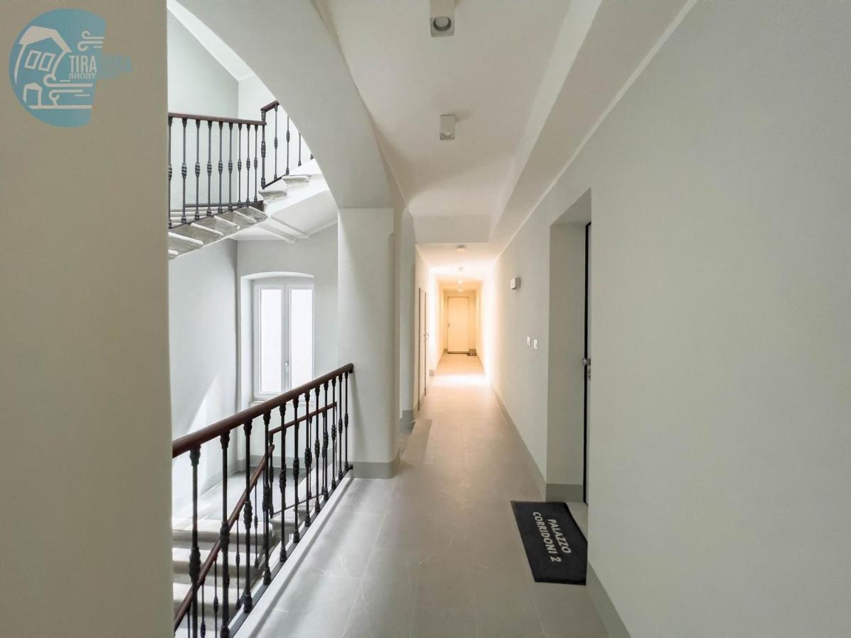 Corridoni 3c Tirabora Short Rent