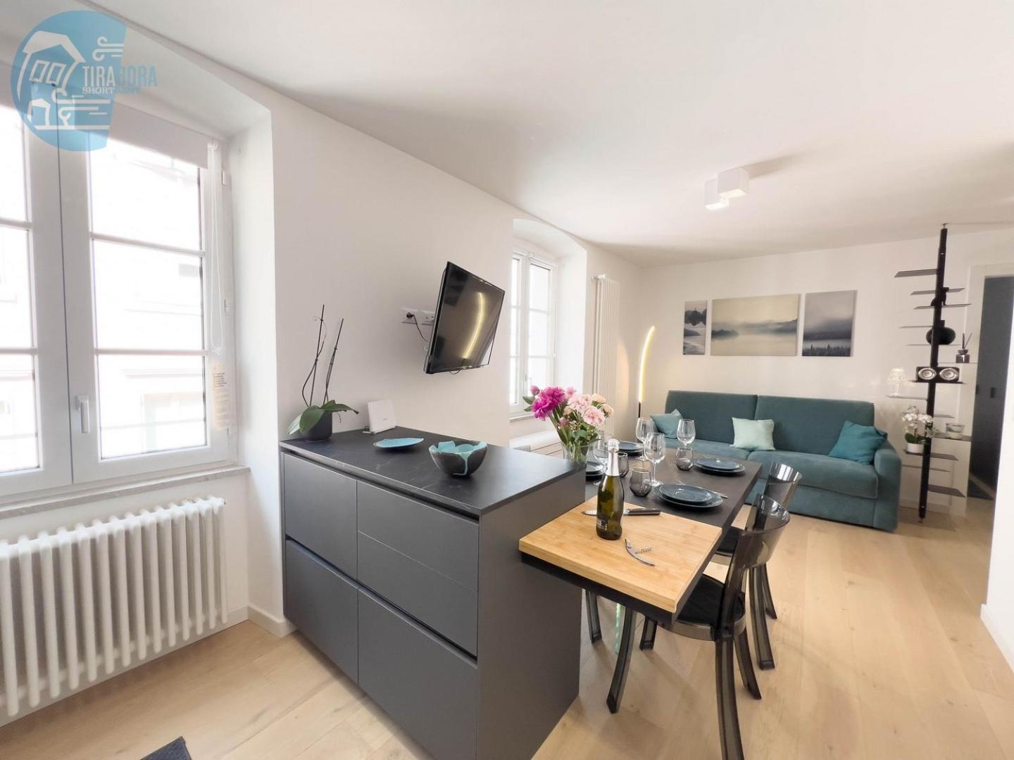 Corridoni 3c Tirabora Short Rent